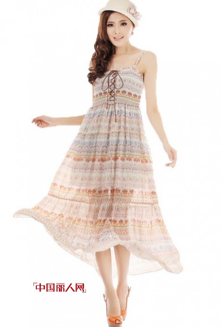 城市衣柜清新长裙  优雅唯美点缀海滩风情