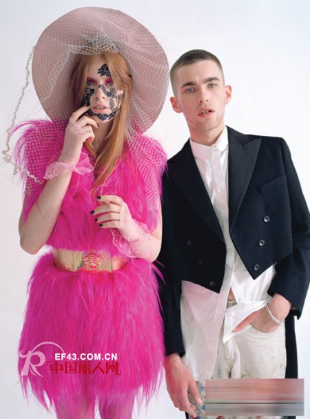 奇特风格高级定制大片尽显诡异风范