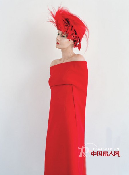 奇特风格高级定制大片尽显诡异风范