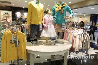 是什么让商场的衣服贵到令人乍舌?