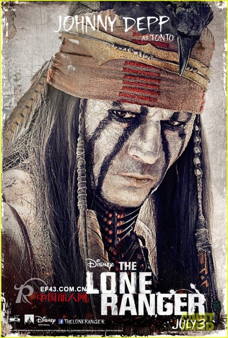 约翰尼德普登台宣传 复古装尽显不羁熟男魅力