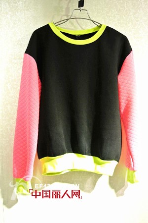 春夏卫衣当道 炫彩潮范儿吸睛搭