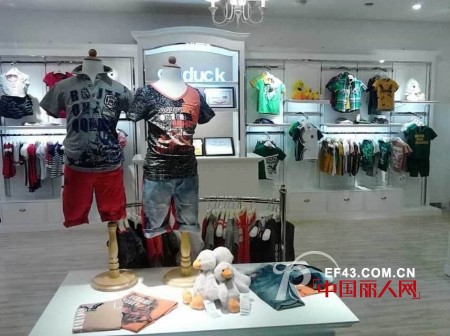 可可鸭全球招商如火如荼 简约终端形象给你新鲜感