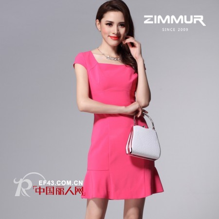 走入Zimmur女装连衣裙的缤纷夏季