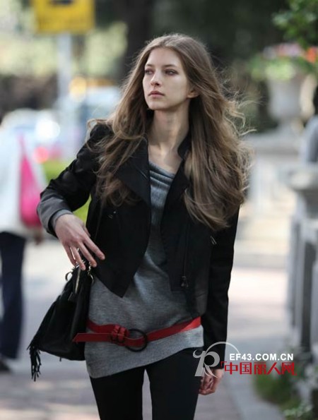 HERCYNA禾希娜品牌女装 演绎欧美街头时尚潮流