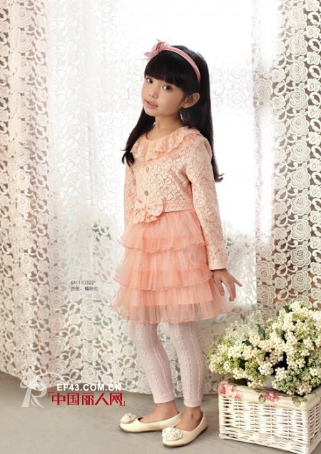 德蒙斯特童装 打造色彩斑斓的童年生活