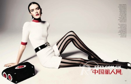 模特Sam Rollinson为Elle西班牙版5月刊拍时尚大片