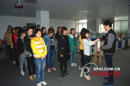 心系雅安,中国丽人网在行动