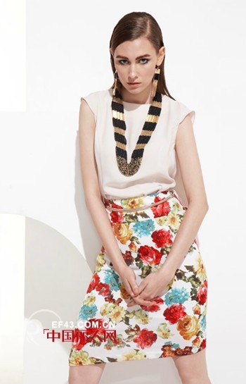 皑如衬托都市女性的花漾年华 2013春夏新品上市