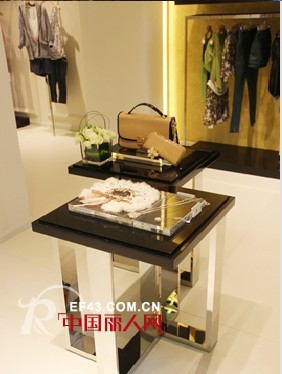 贵宾级的享受 荷比俪店铺装修解读