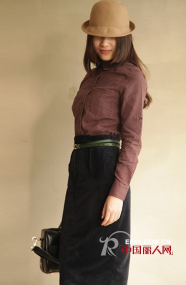 百武西品牌女装  简约不失一味的极简主义