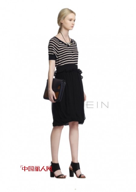 EIN品牌女装 清新条纹带你感受本季安然之境