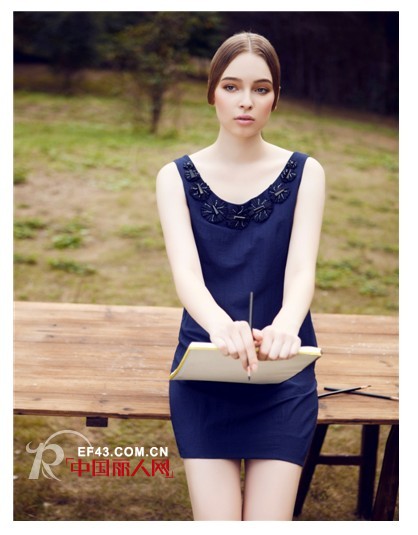 热烈庆祝JANESTORY经典故事女装江西赣州店开业大吉