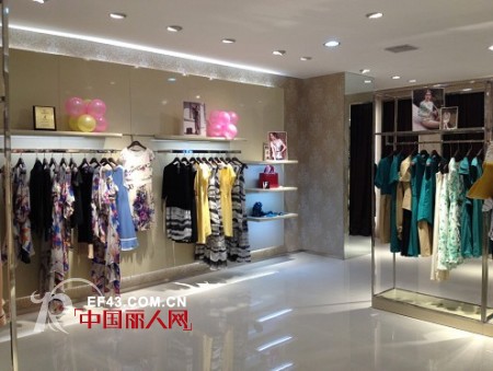 热烈庆祝JANESTORY经典故事女装江西宜春店开业大吉