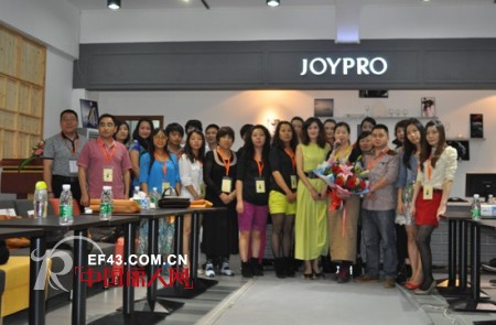 乔品女装2013冬季订货会硕果累累 成功签约多家代理商