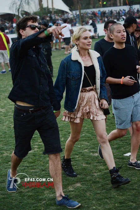 2013年柯契拉音乐节街拍 看音乐达人们的时尚观