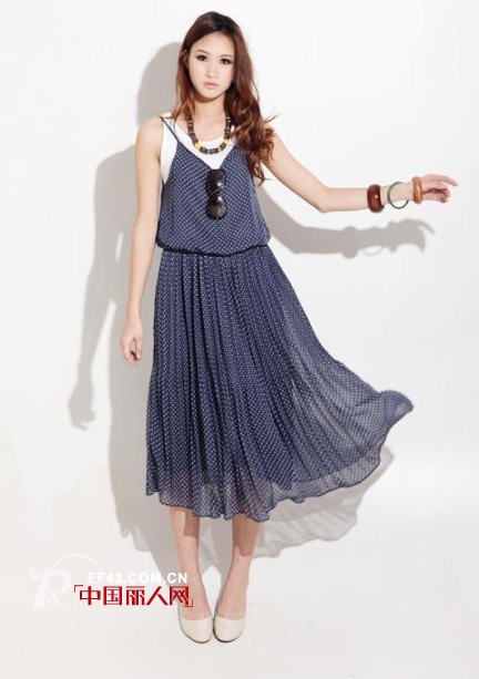 风格由我 诗蓓蜜打造春夏季连衣裙爆款