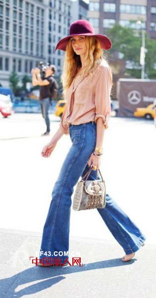 用春夏裸色打造阳光治愈系美人儿