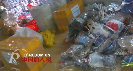 雅安!谷子屋童装用行动支持你,与你同在