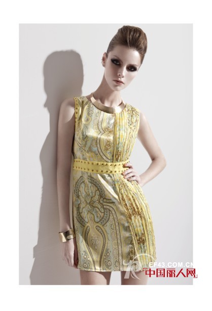 弗卡女装2013年春夏新品火热销售中