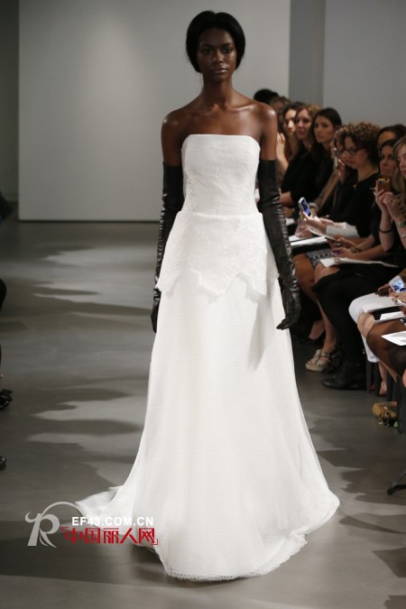 Vera Wang2014春季婚纱系列的发布会 演绎黑白风