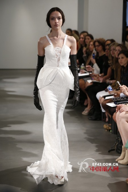 Vera Wang2014春季婚纱系列的发布会 演绎黑白风