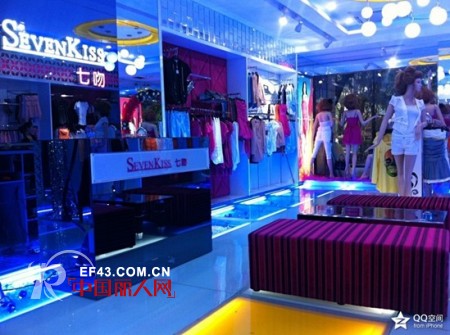 七吻服饰渝北店盛大开业,销售节节攀高
