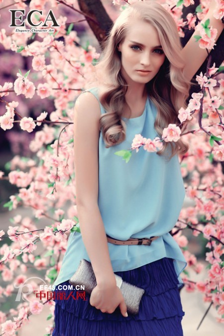 花园街19号品牌女装  尽情释放你无敌的青春魅力