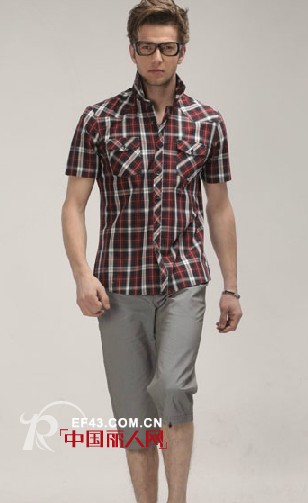 步西尼格子衬衫 简单搭配出帅气