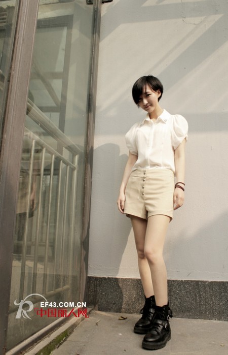 衬衣情节的混搭风