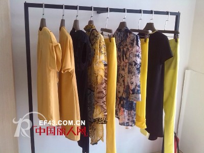 恭贺奕色女装佛山龙江店火热开业