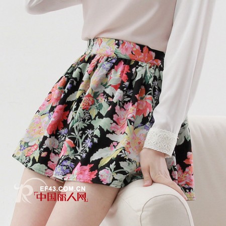 眼花缭乱的碎花小短裙撩动这一夏