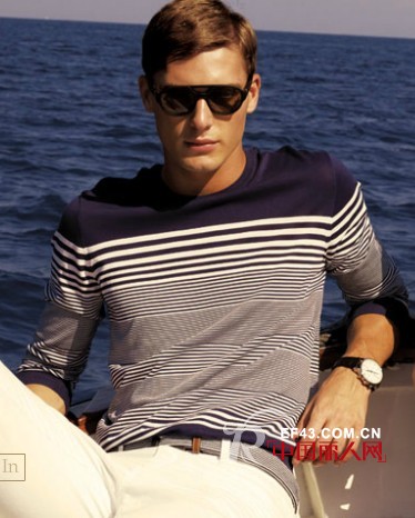 迪柯尼商务男装 打造成熟男士的多面型