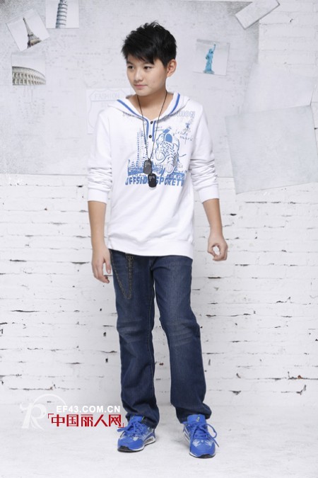 越位少年装春夏新款 勇于跨出超越之步伐