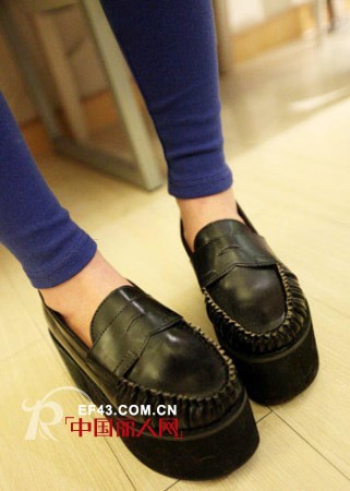 厚底鞋不再尴尬 也要翻身做主流