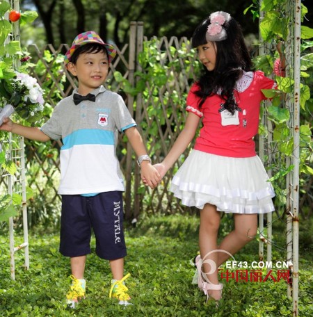 “童话故事”品牌童装2013春夏新品画册