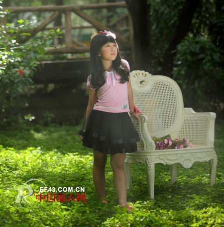 “童话故事”品牌童装2013春夏新品画册