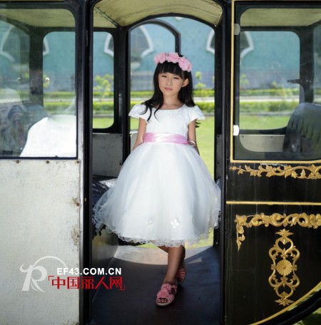 “童话故事”品牌童装2013春夏新品画册