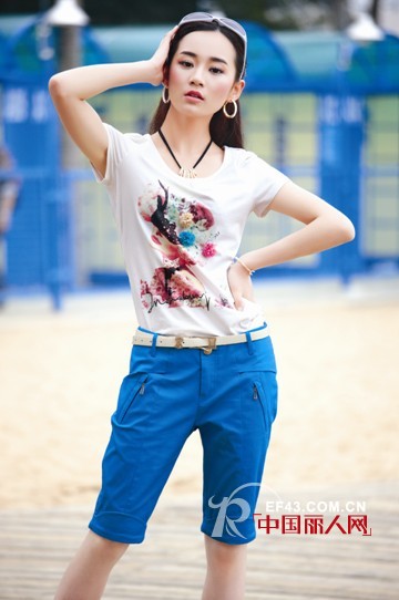 庆祝青花语时尚品牌女装深圳平湖专卖店隆重开业