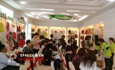 小毛虫童装“虫·进取”2013秋冬新品订货会精彩回顾