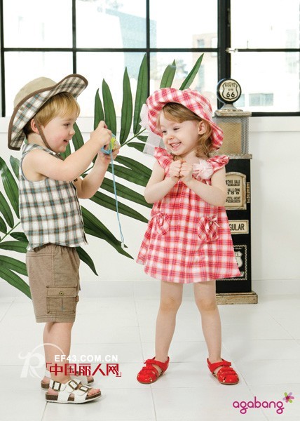 阿卡邦时尚童装2013年春夏新品型录