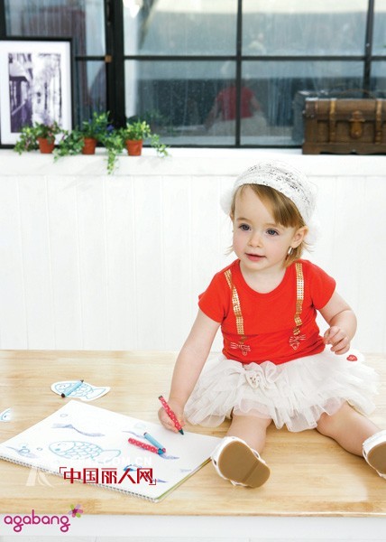 阿卡邦时尚童装2013年春夏新品型录