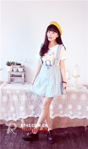 衣橱闹翻天  挑选异风格帽子凹造型