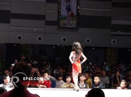 热烈祝贺韩维妮童装2013年秋冬新品发布会取得圆满成功