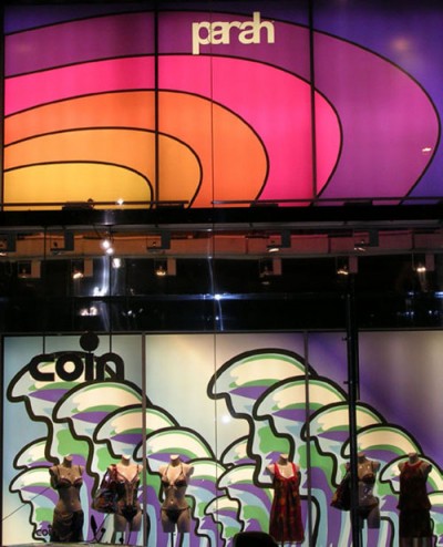 陈列技巧:15个令橱窗变得令人印象深刻的技巧