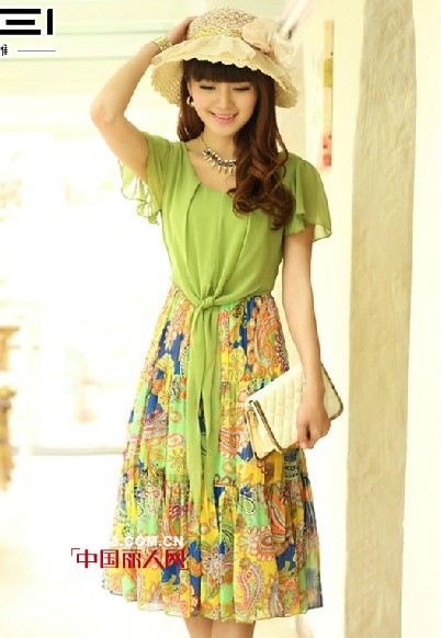 怡惟春夏新款上市 如初夏的阳光般优雅
