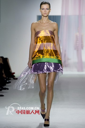2013春夏流行趋势闪耀的时刻
