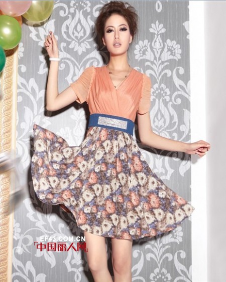 楚薇薇品牌女装  打动你爱美的芳心