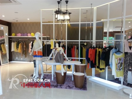 “Distin Kidny（迪斯廷.凯）“女装江苏仪征店盛大开业