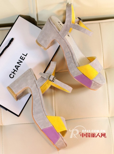 粗跟也疯狂  异类高贵气质